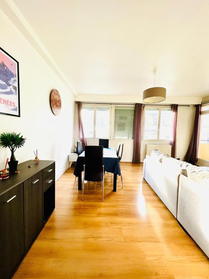 Le Voltaire -2 Chambres- 70M2- Hypercentre-Parking-Wifi Fibre- Nouvelle Literie Tarbes Dış mekan fotoğraf