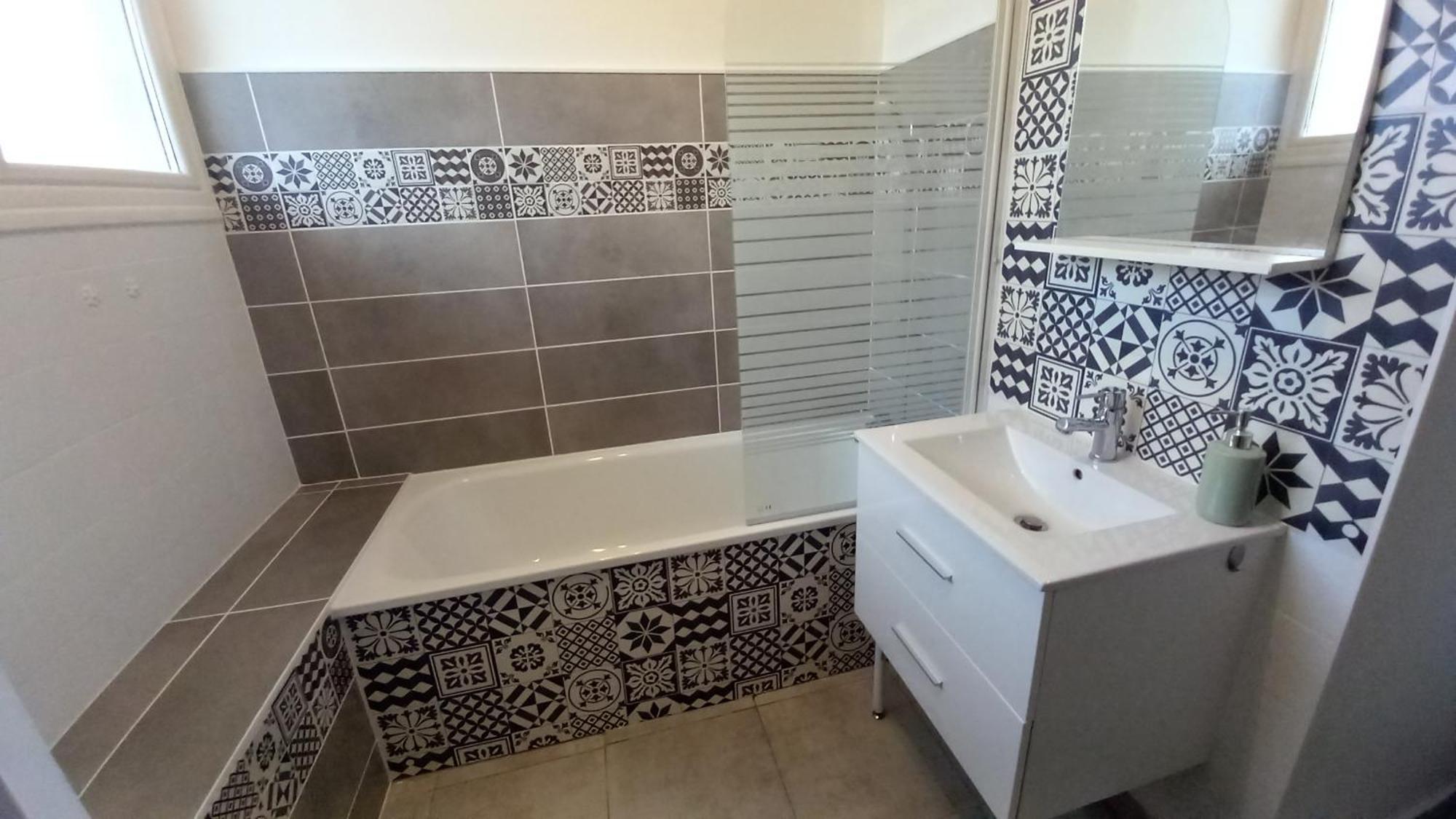 Le Voltaire -2 Chambres- 70M2- Hypercentre-Parking-Wifi Fibre- Nouvelle Literie Tarbes Dış mekan fotoğraf