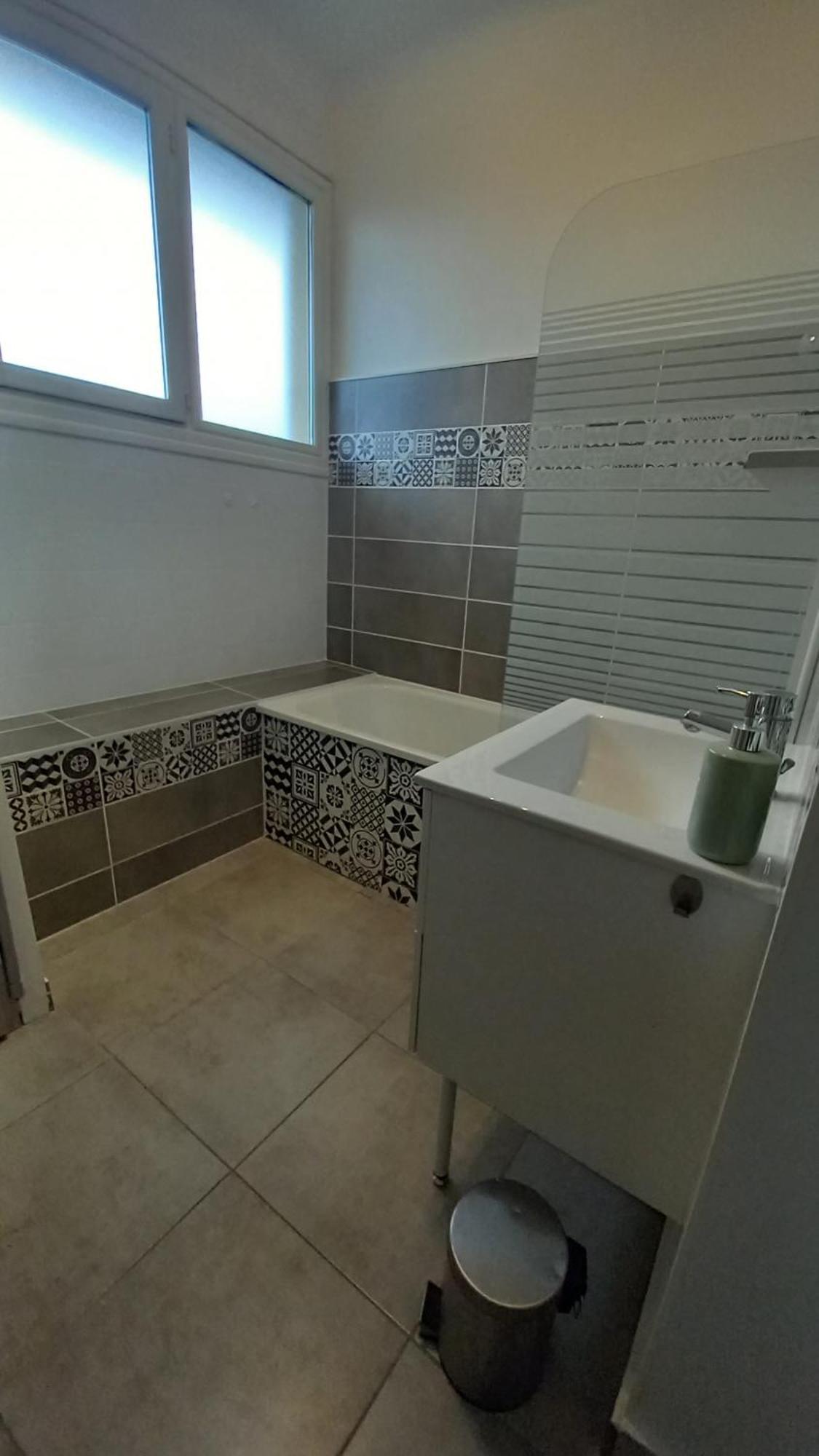 Le Voltaire -2 Chambres- 70M2- Hypercentre-Parking-Wifi Fibre- Nouvelle Literie Tarbes Dış mekan fotoğraf